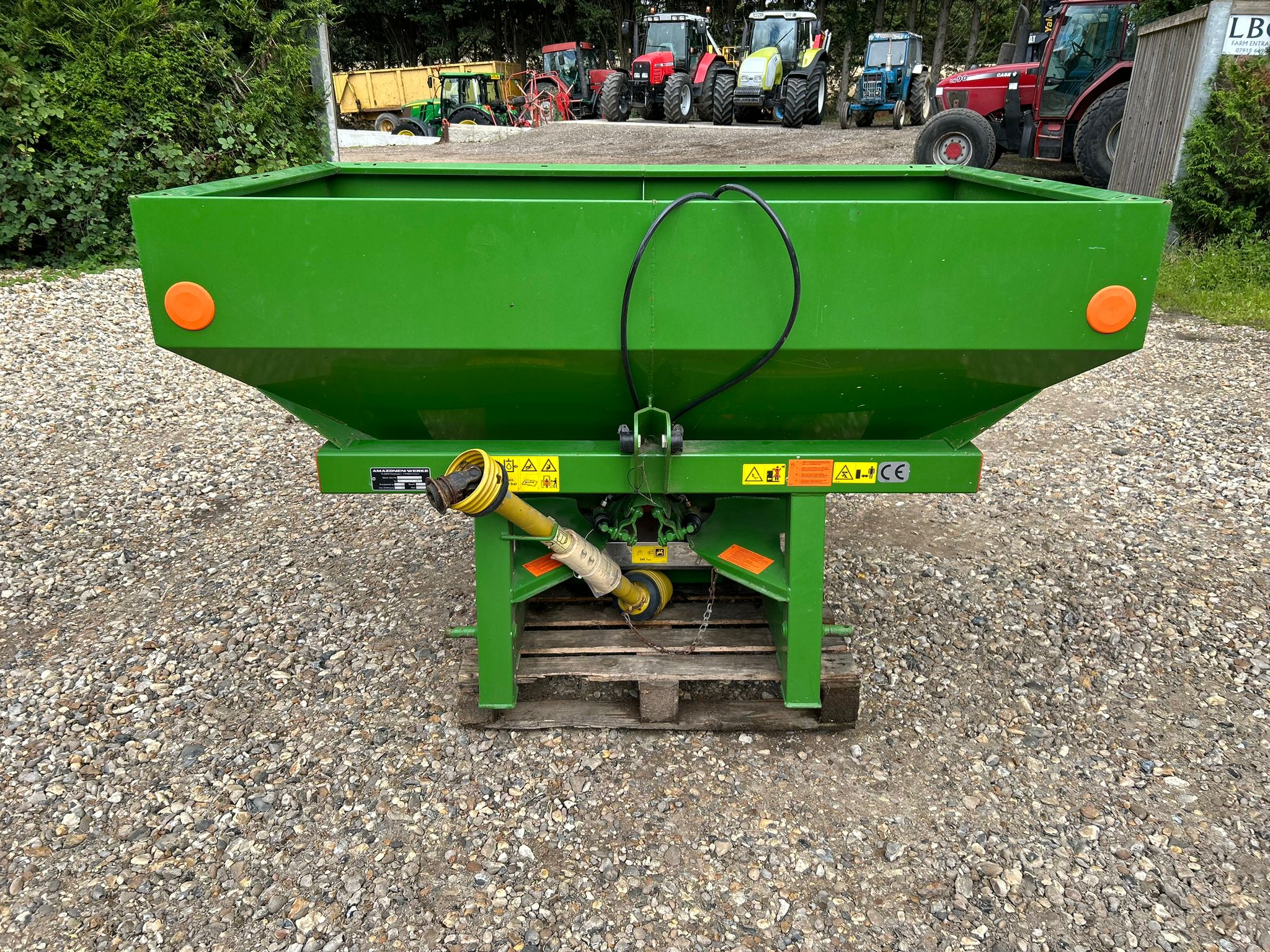 Used Amazone ZA-X 1402 Fertiliser Spreader