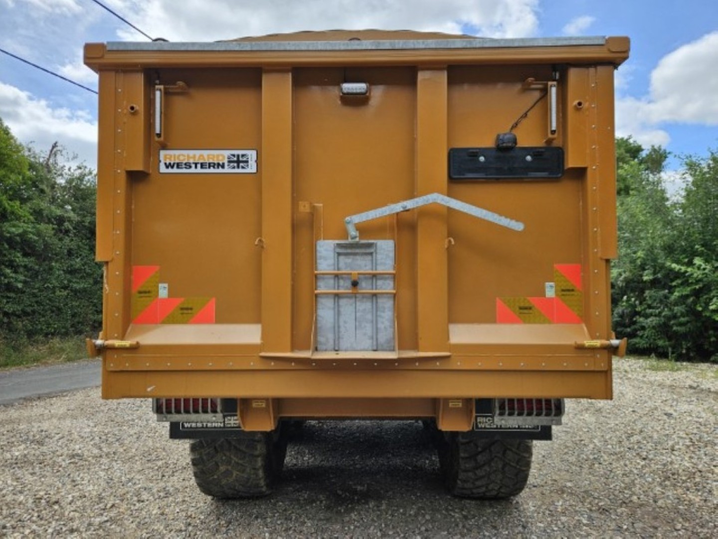 Used Richard Western SF18HS Plus Trailer