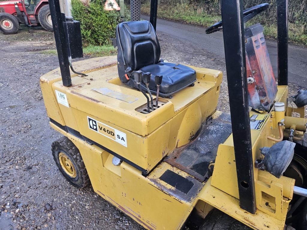 Used CAT V40D Forklift