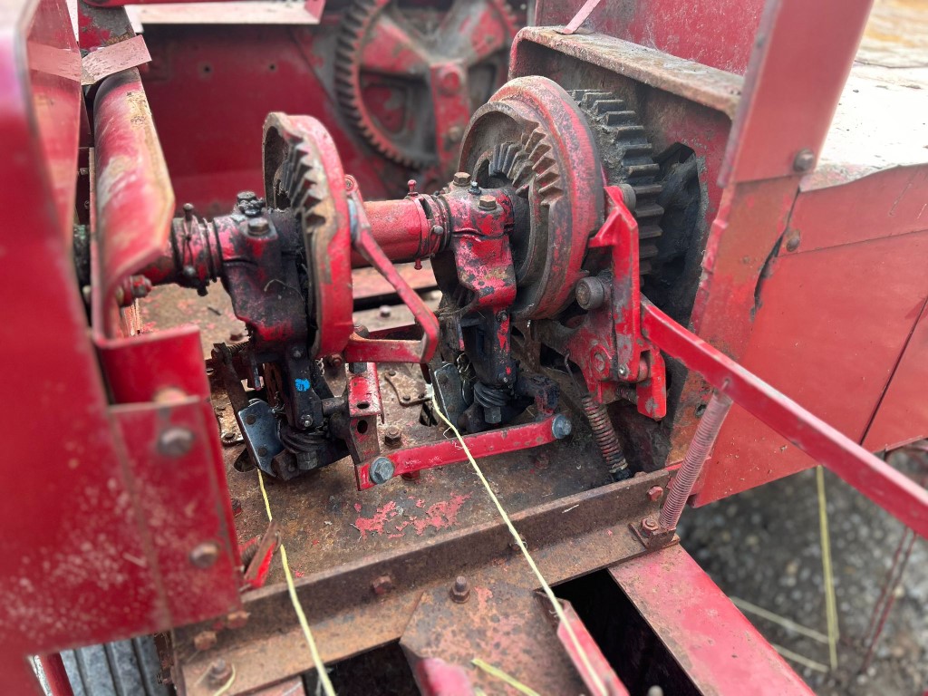 Used International 440T Conventional Baler