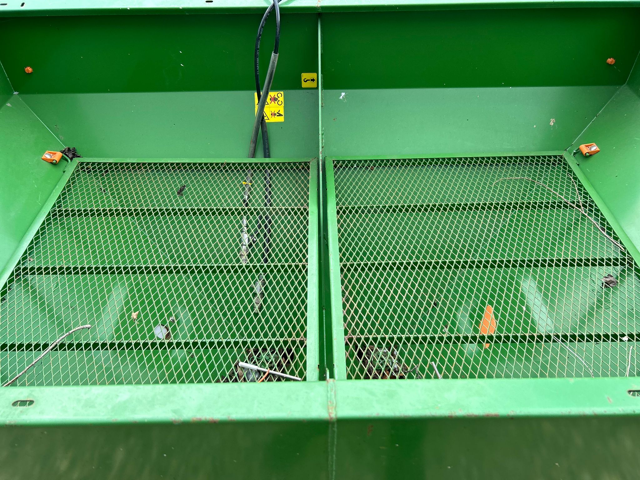 Used Amazone ZA-X 1402 Fertiliser Spreader