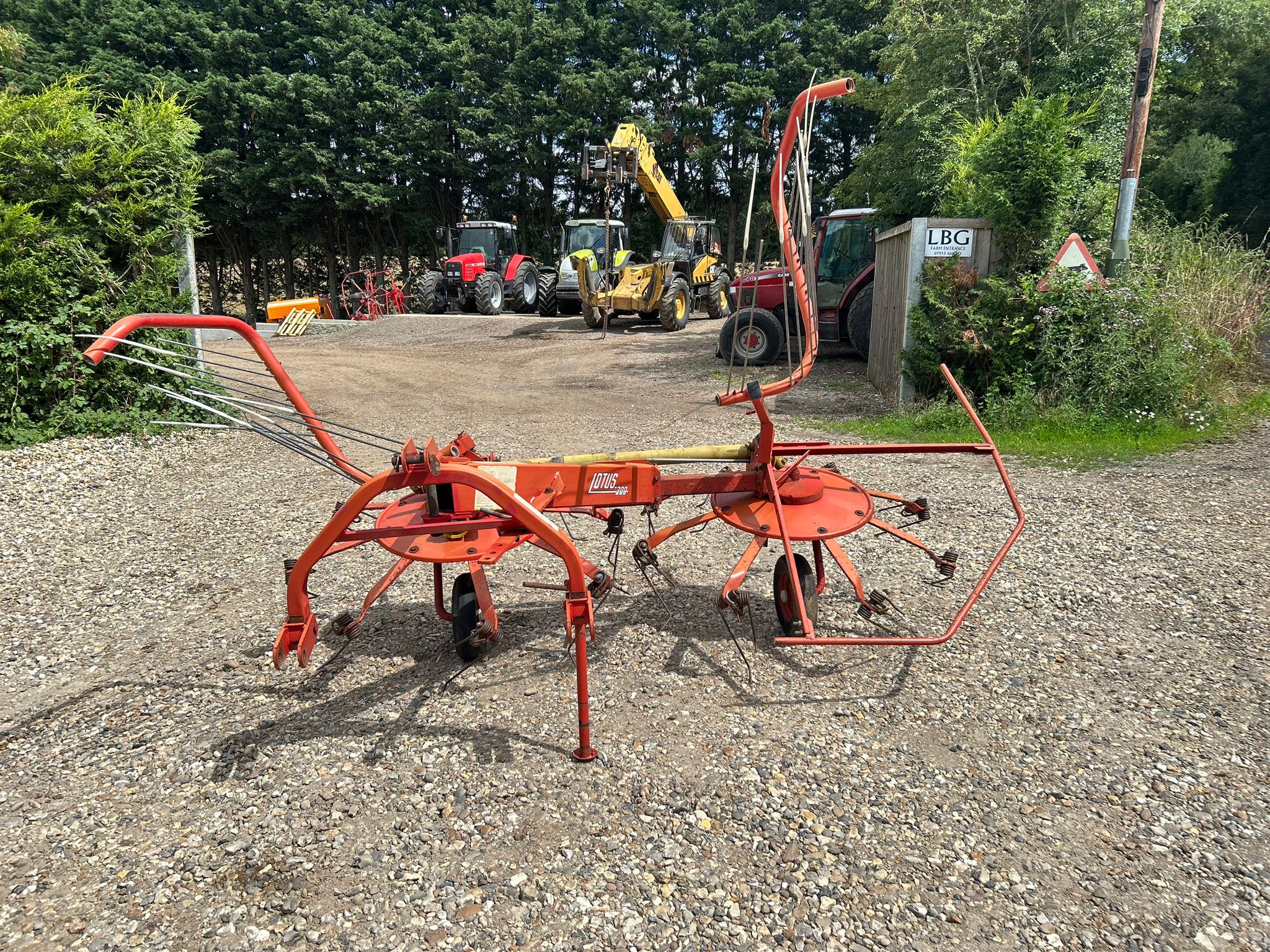 Used Lely Lotus 300 Tedder