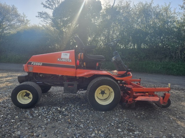 Used Kubota F2560 Ride On Mower