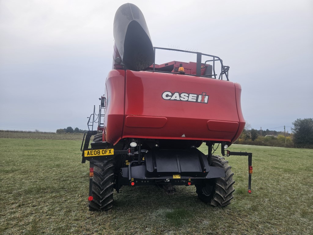 Used Case 9010 Combine Harvester