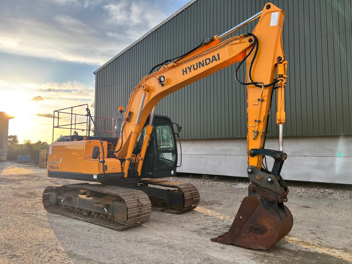 Used Hyundai Robex 140LC-7A Excavator