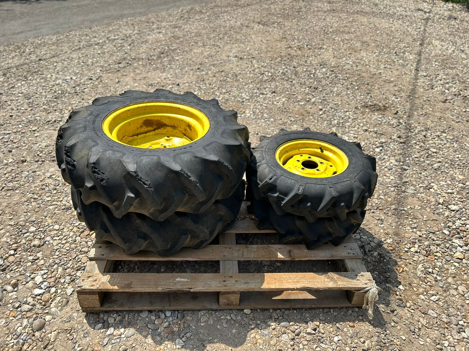 Used John Deere 855 Wheels and Tyres