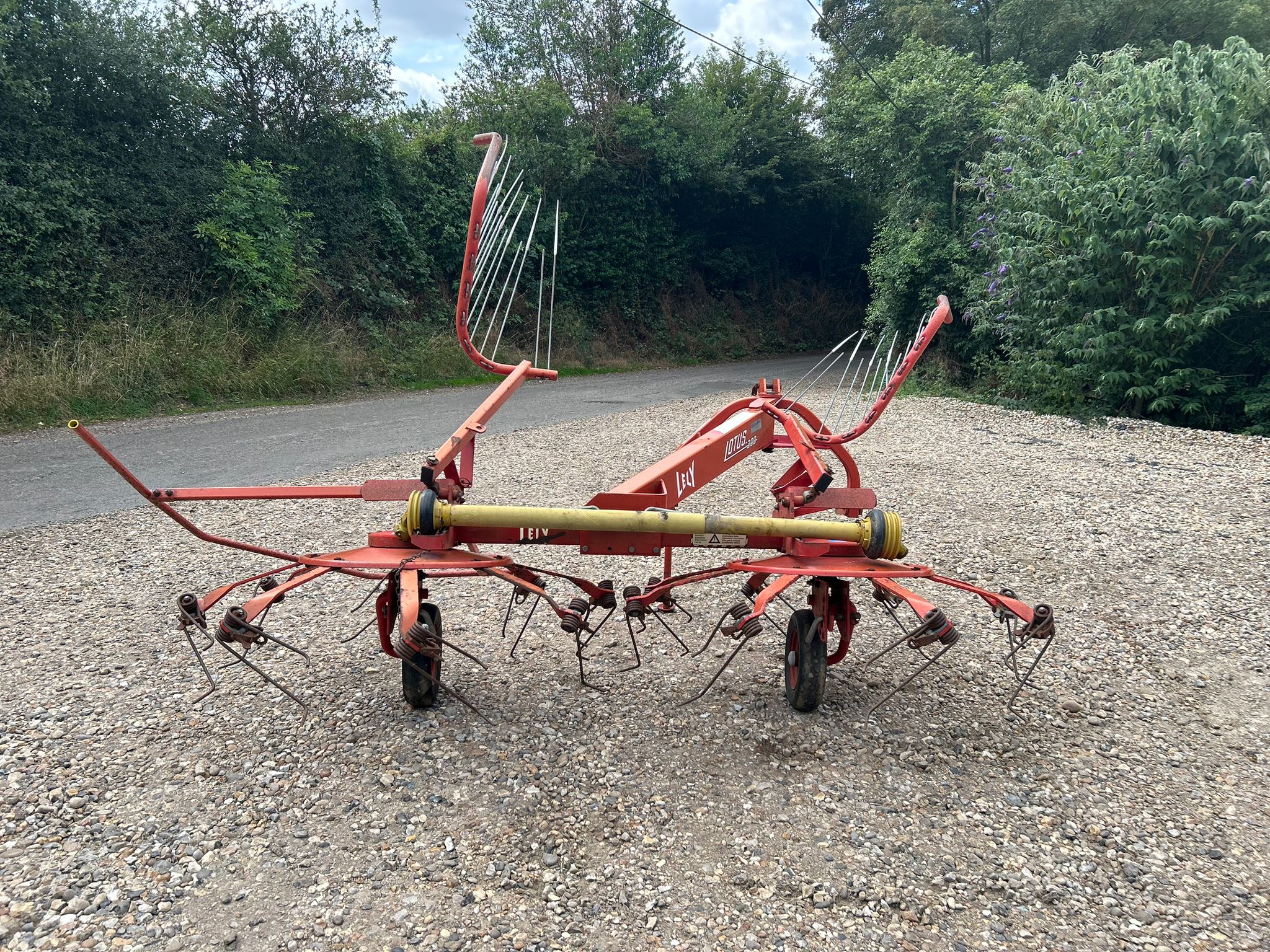 Used Lely Lotus 300 Tedder