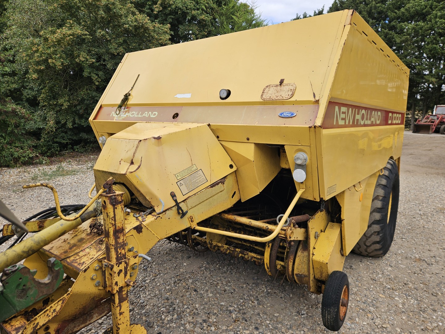 Used New Holland D1000 Baler