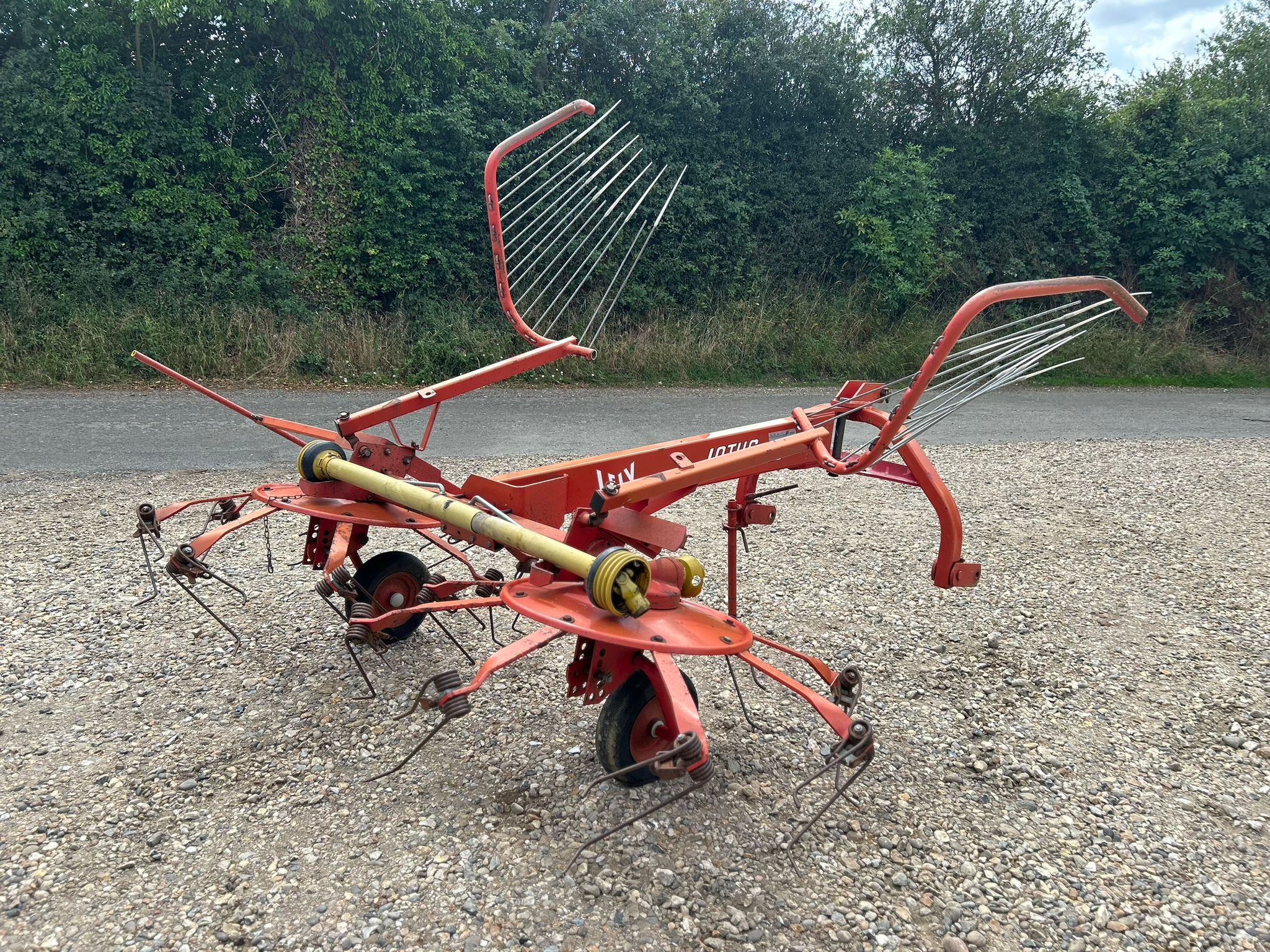 Used Lely Lotus 300 Tedder