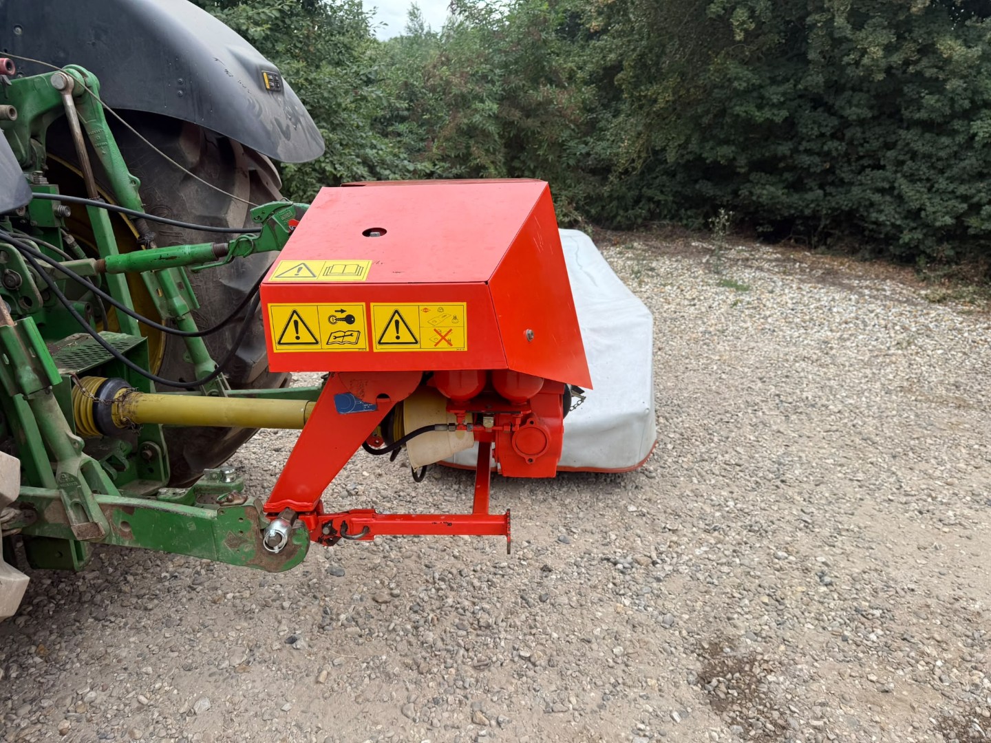 Used Kuhn GMD802 Mower