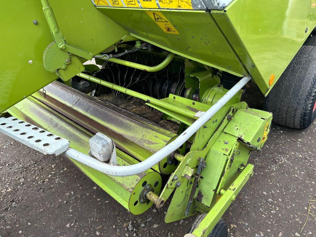 Used Claas Quadrant 2200 Square Baler