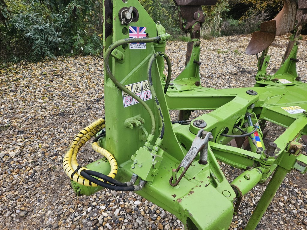 Used Dowdeswell 100MA Plough