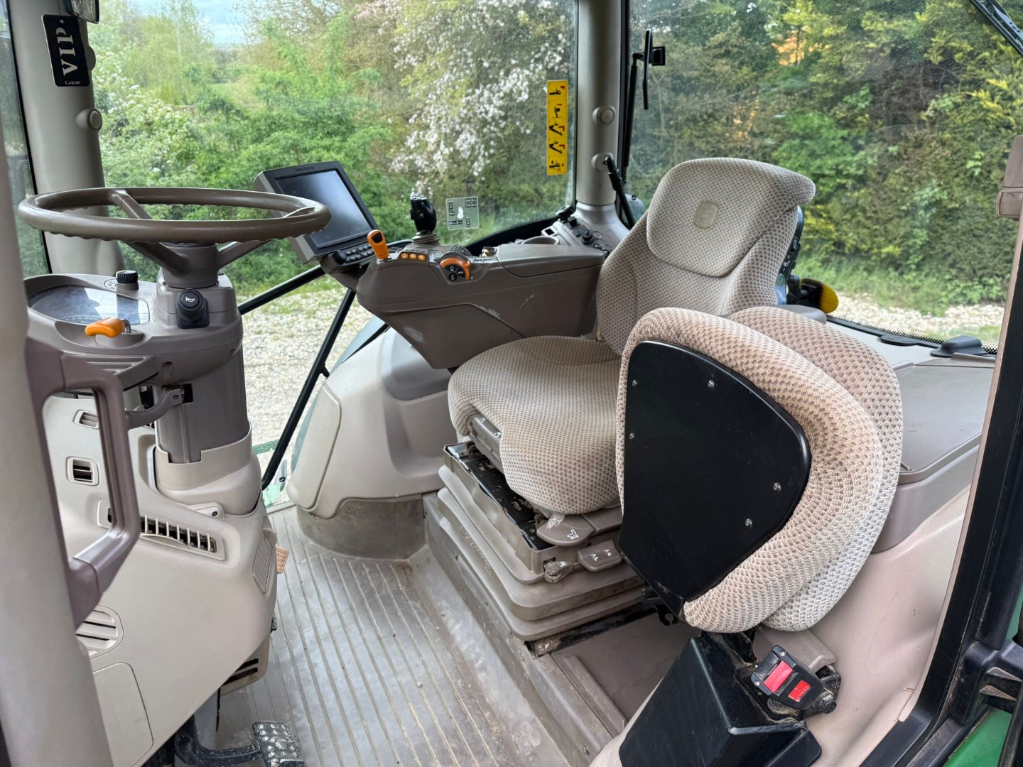 Used John Deere 6215R 4wd Tractor