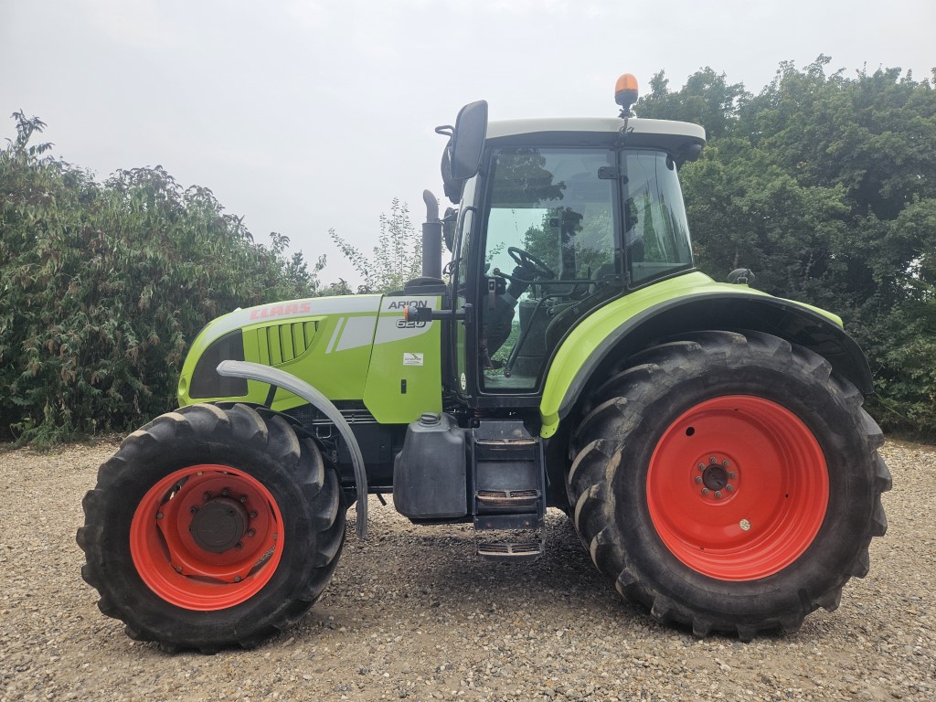 Used Claas Arion 620 4wd Tractor
