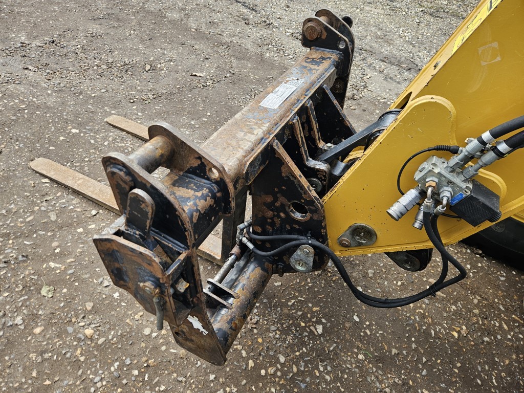 Used CAT TH407AG Telehandler