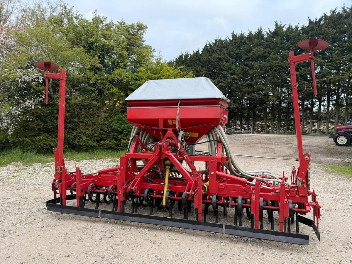 Used Kverneland Accord Pneumatic DA-S Drill Combination