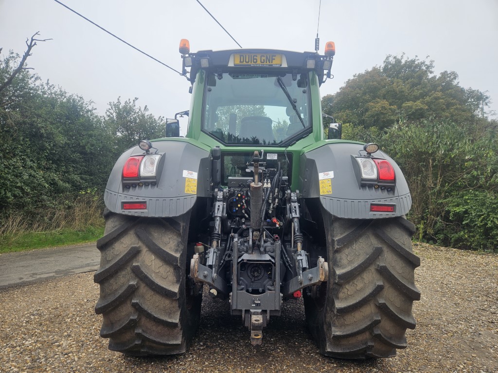 Used Fendt 828 Vario Tractor