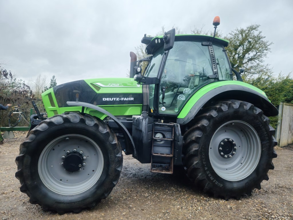 Used Deutz 7250 TTV 4wd Tractor
