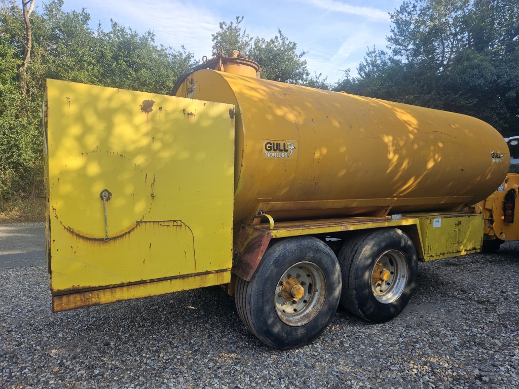 Used Gull Water Bowser