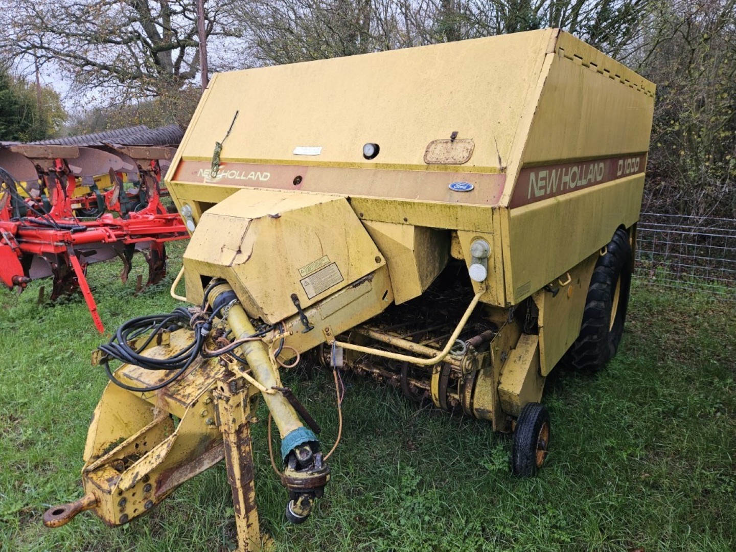 Used New Holland D1000 Baler