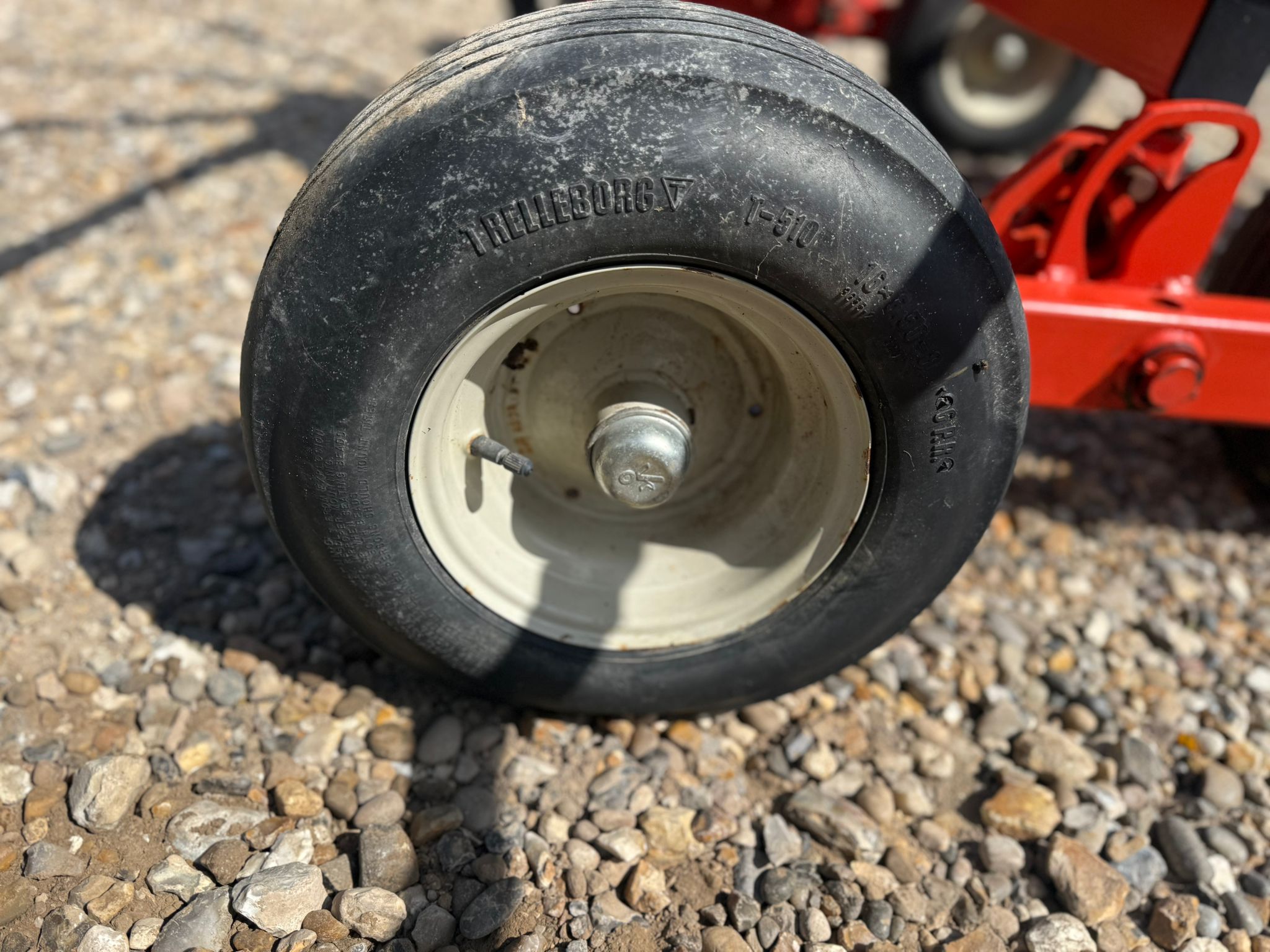 Used Kuhn GA 4121 GM Masterdrive Hay Rake