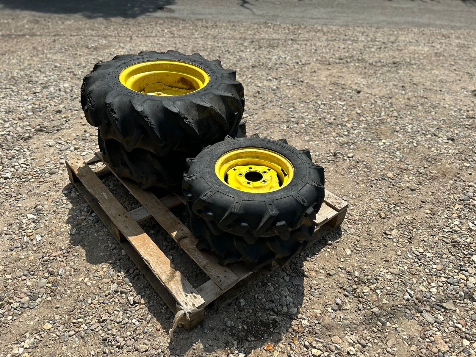 Used John Deere 855 Wheels and Tyres