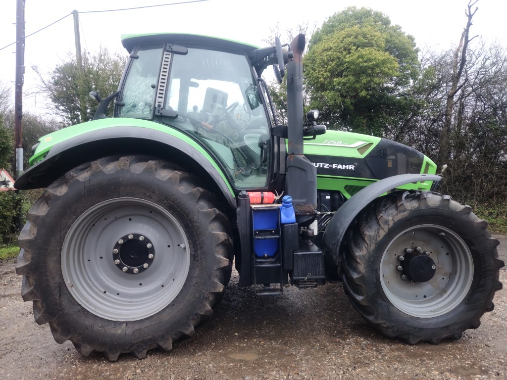 Used Deutz 7250 TTV 4wd Tractor