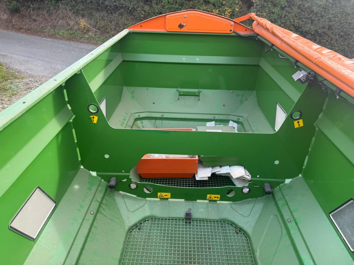 Used Amazone ZA-TS 4200 Profis Hydro Fertiliser Spreader