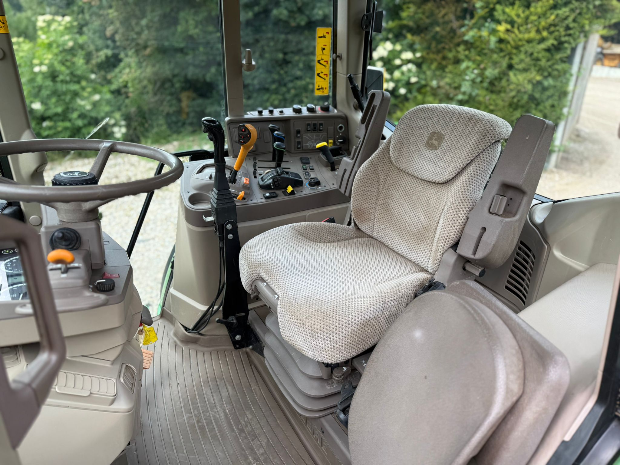 Used John Deere 6120M 4wd Tractor