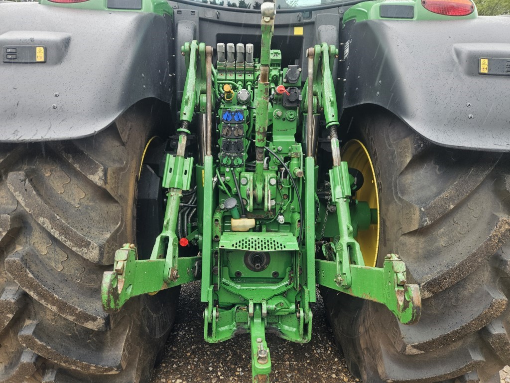 Used John Deere 6215R 4wd Tractor