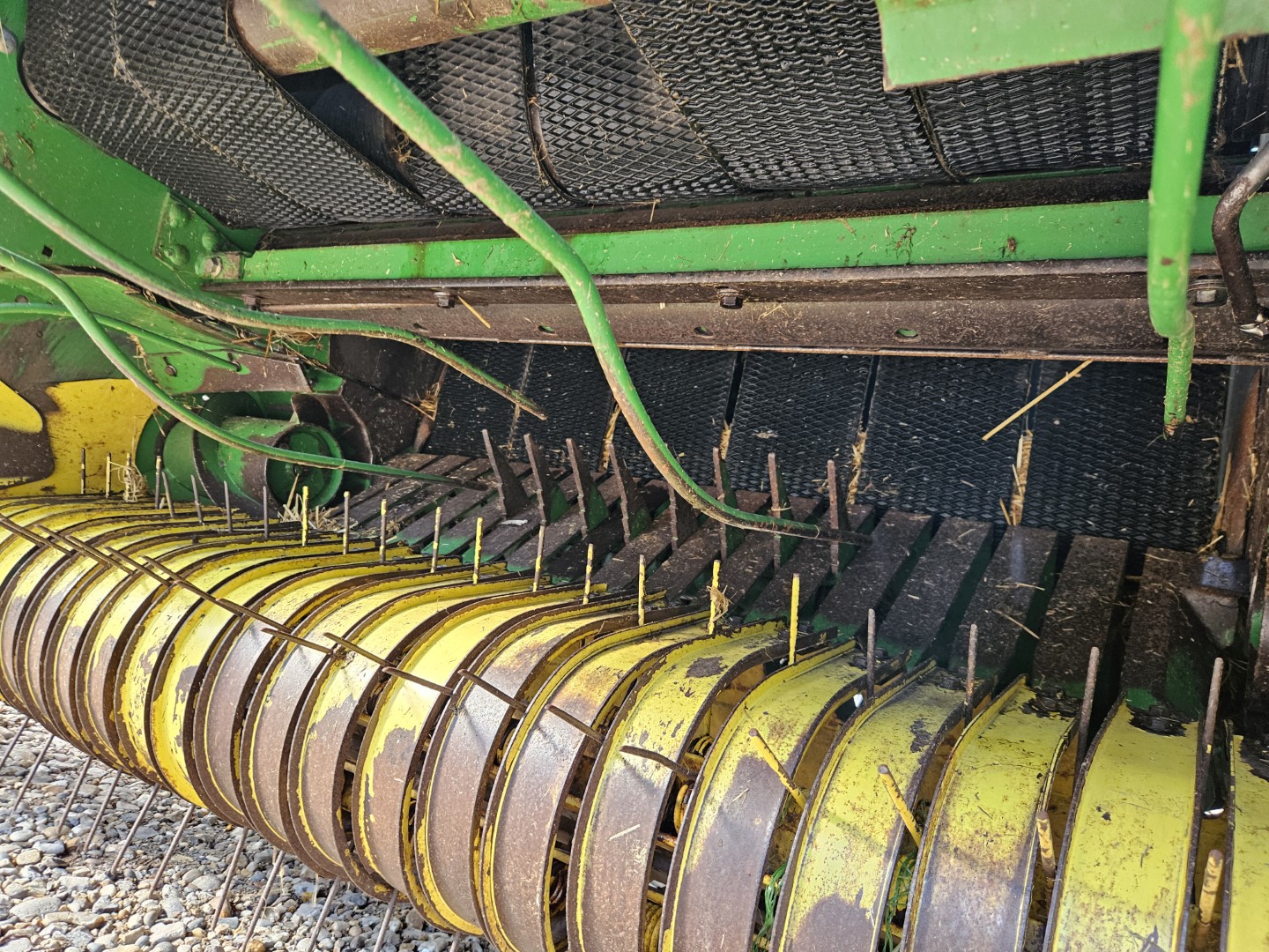 Used John Deere 582 Round Baler