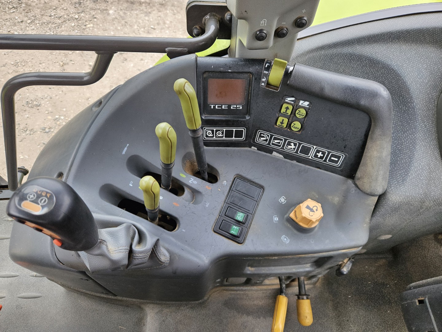 Used Claas Ares 697 ATZ 4wd Tractor