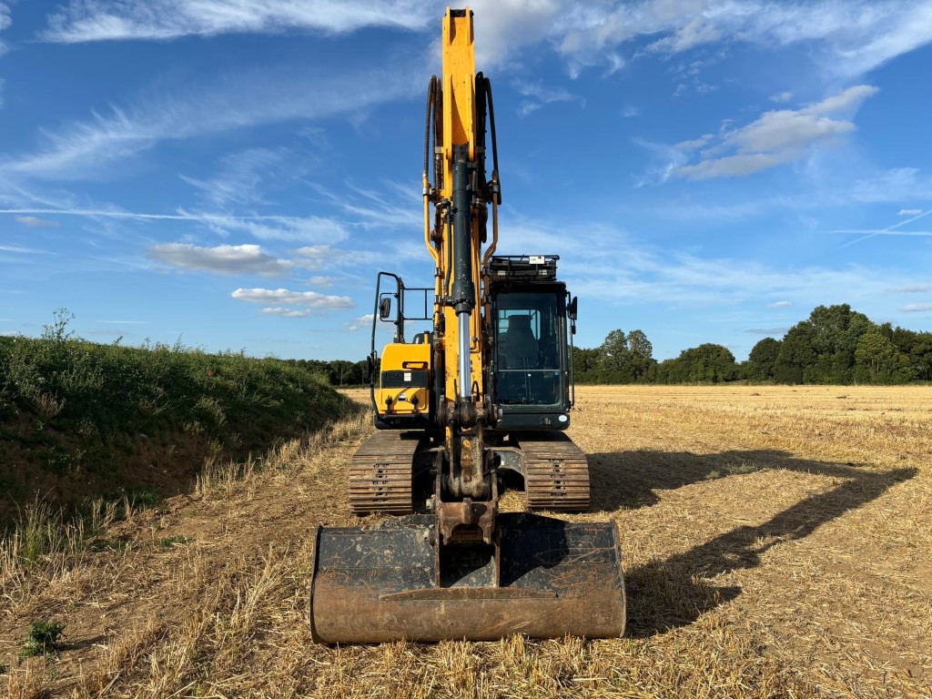 Used Hyundai HX140L Excavator