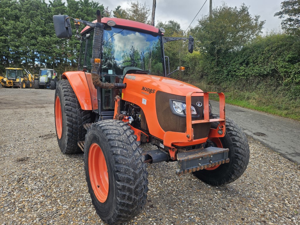 Used Kubota M108S 4wd Tractor
