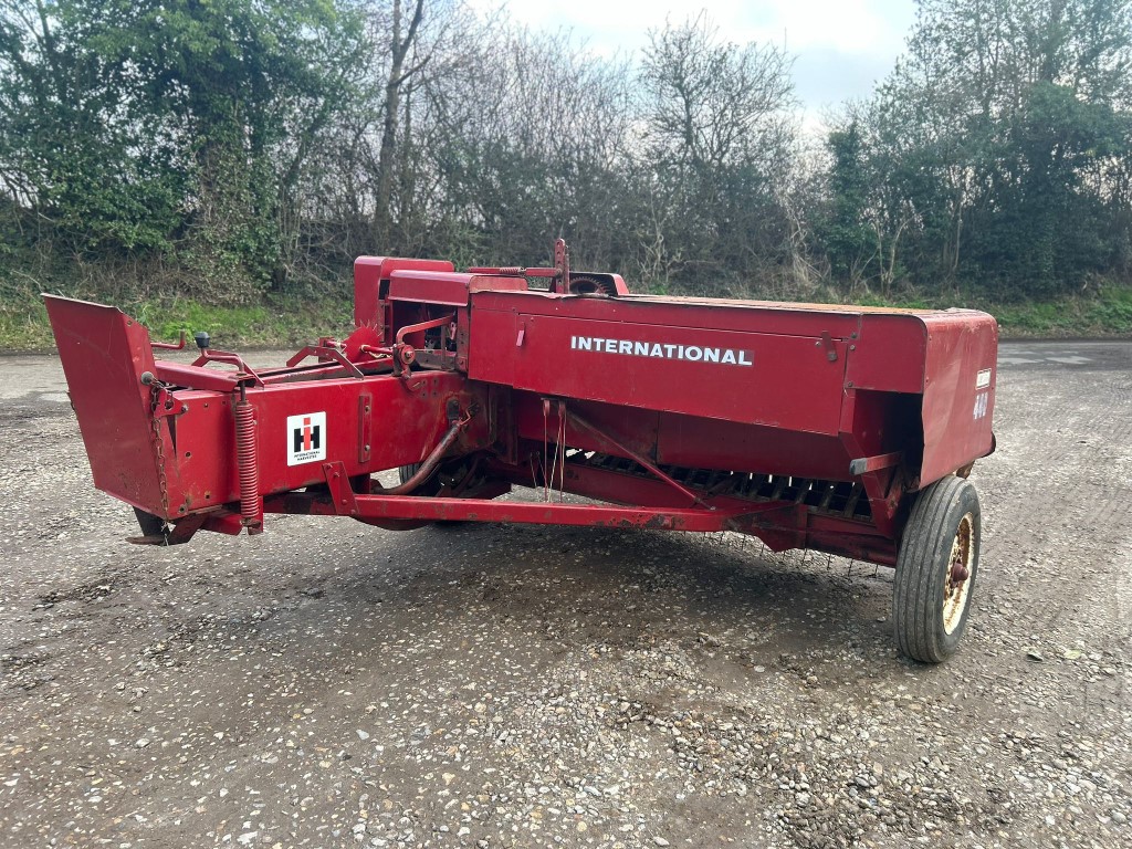 Used International 440T Conventional Baler
