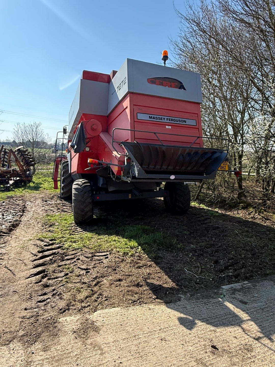 Used Massey Ferguson 7272 Combine Harvester