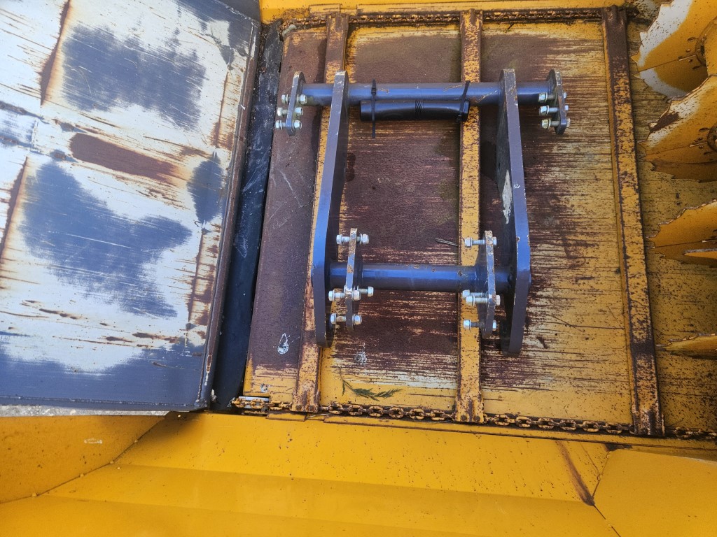 Used Lucas Raptor Telescopic Bedder