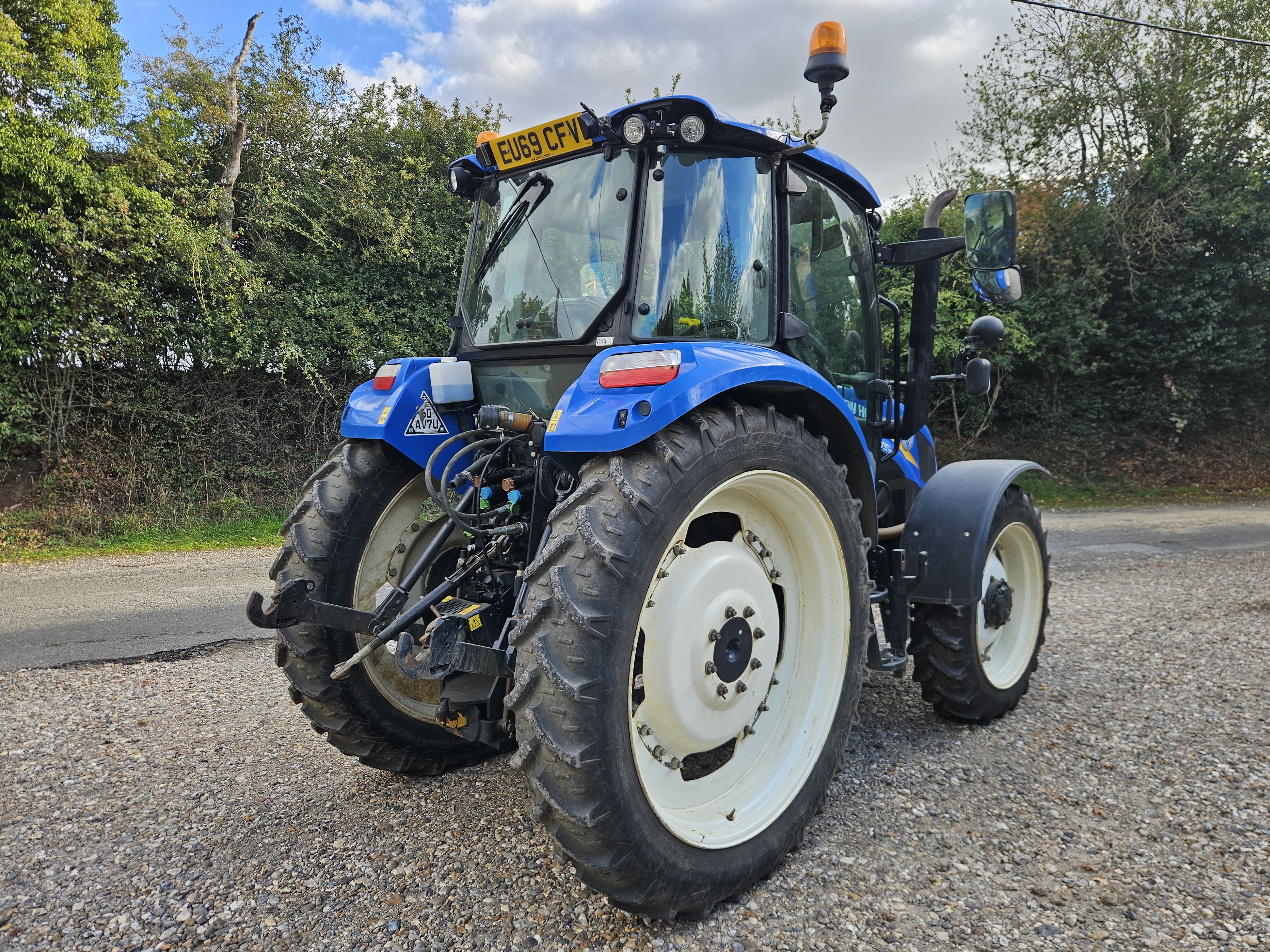 Used New Holland T5.115 4wd Tractor
