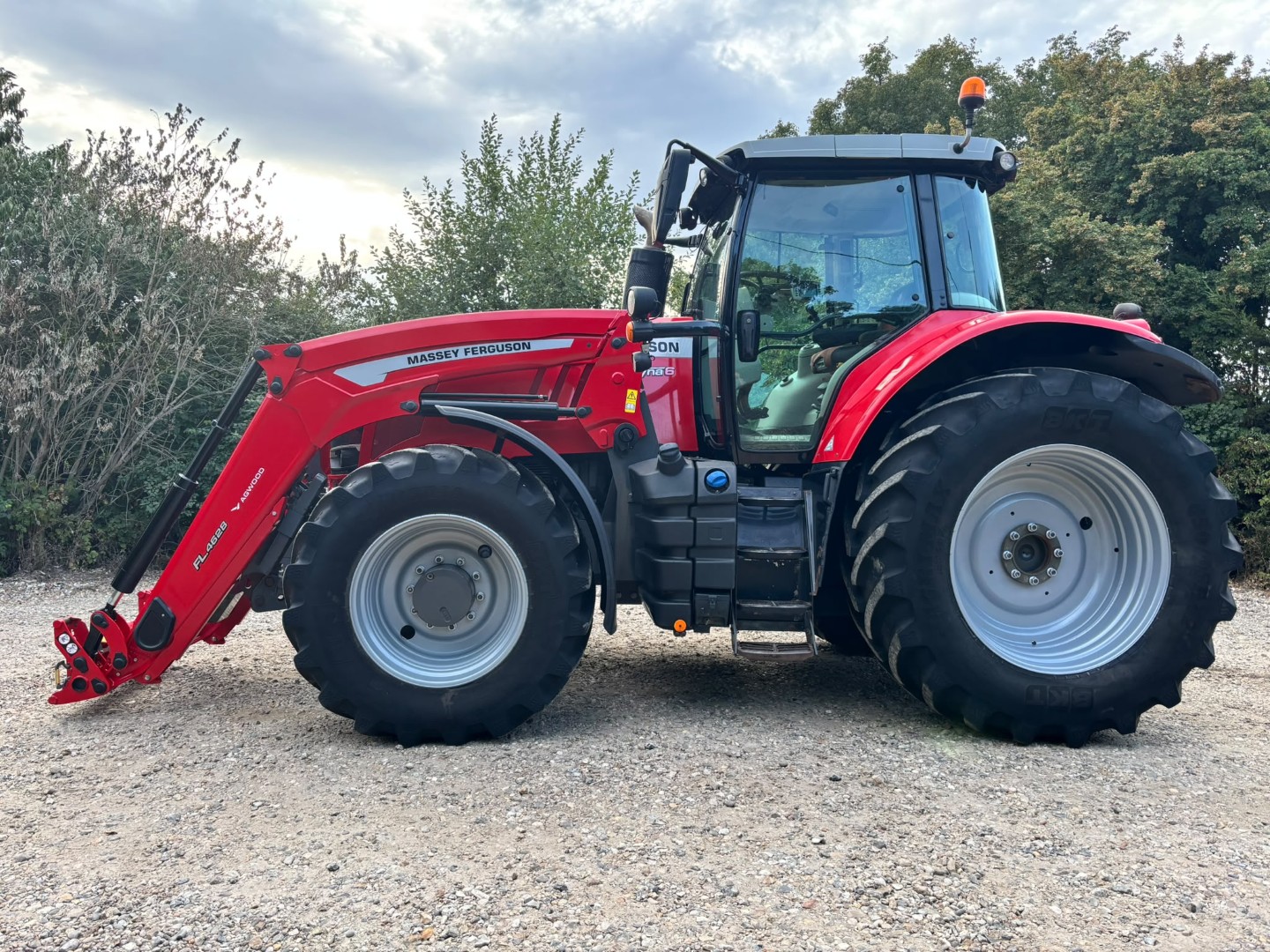 Used Massey Ferguson 7720S Tractor