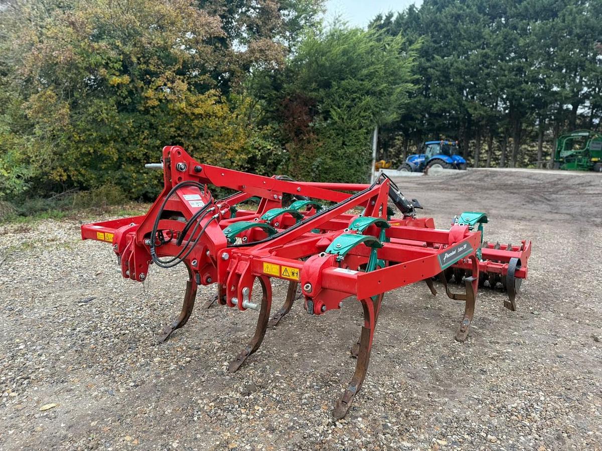 Used Kverneland Enduro 3000 Cultivator