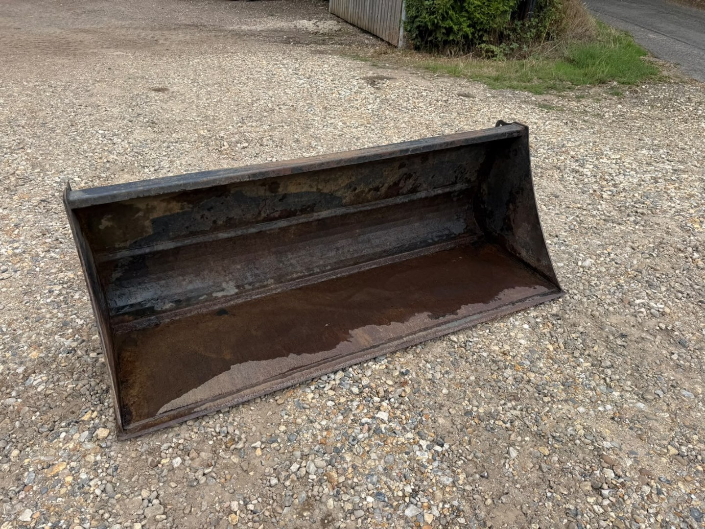 Used Dirt Bucket