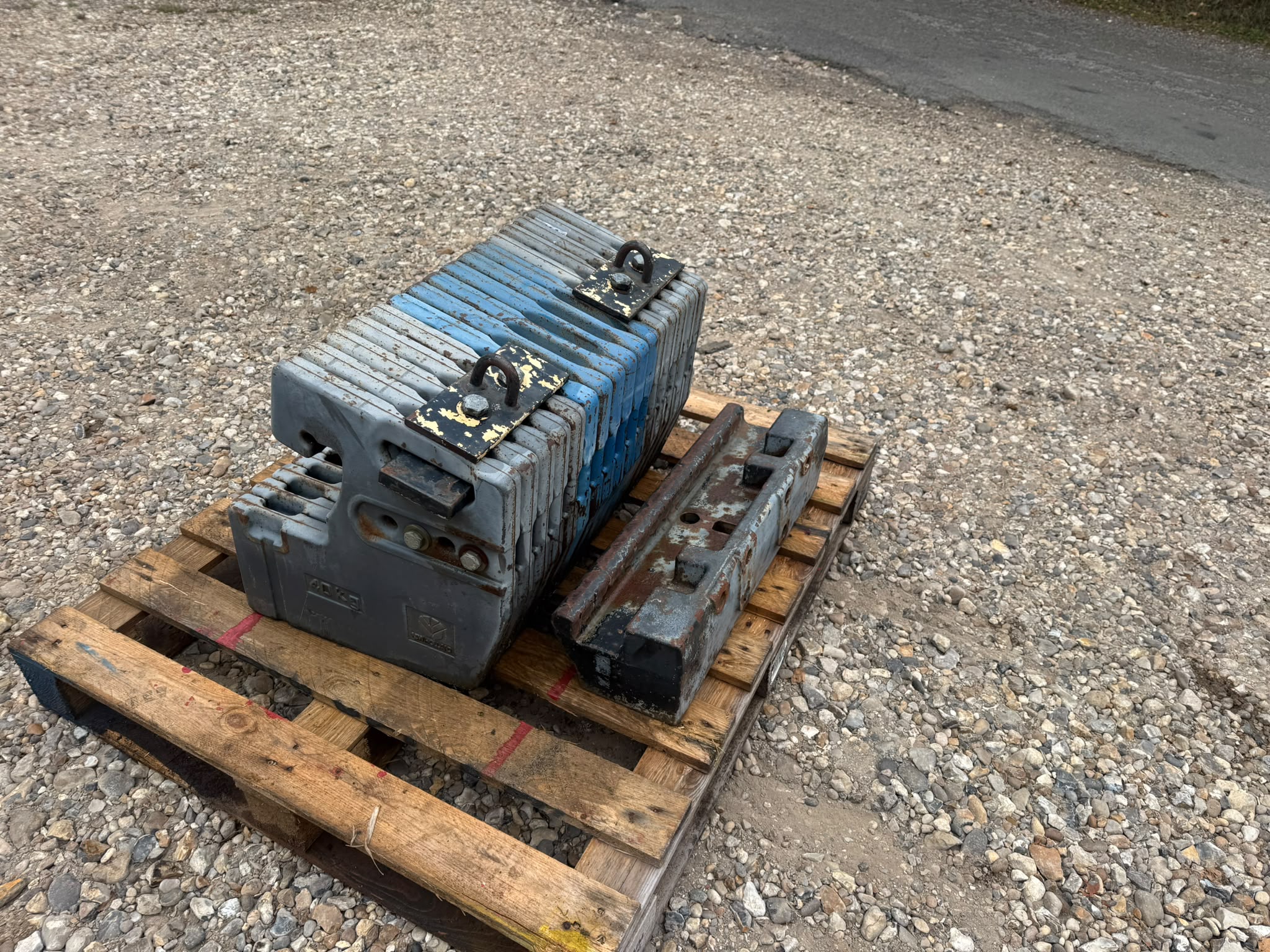 Used New Holland 40kg Front Weights