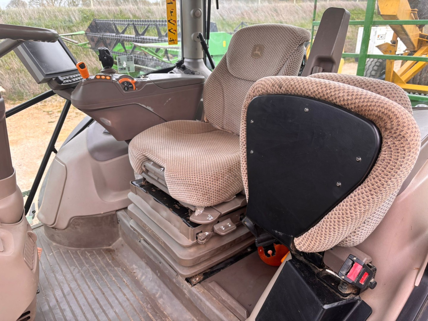 Used John Deere 6215R 4wd Tractor