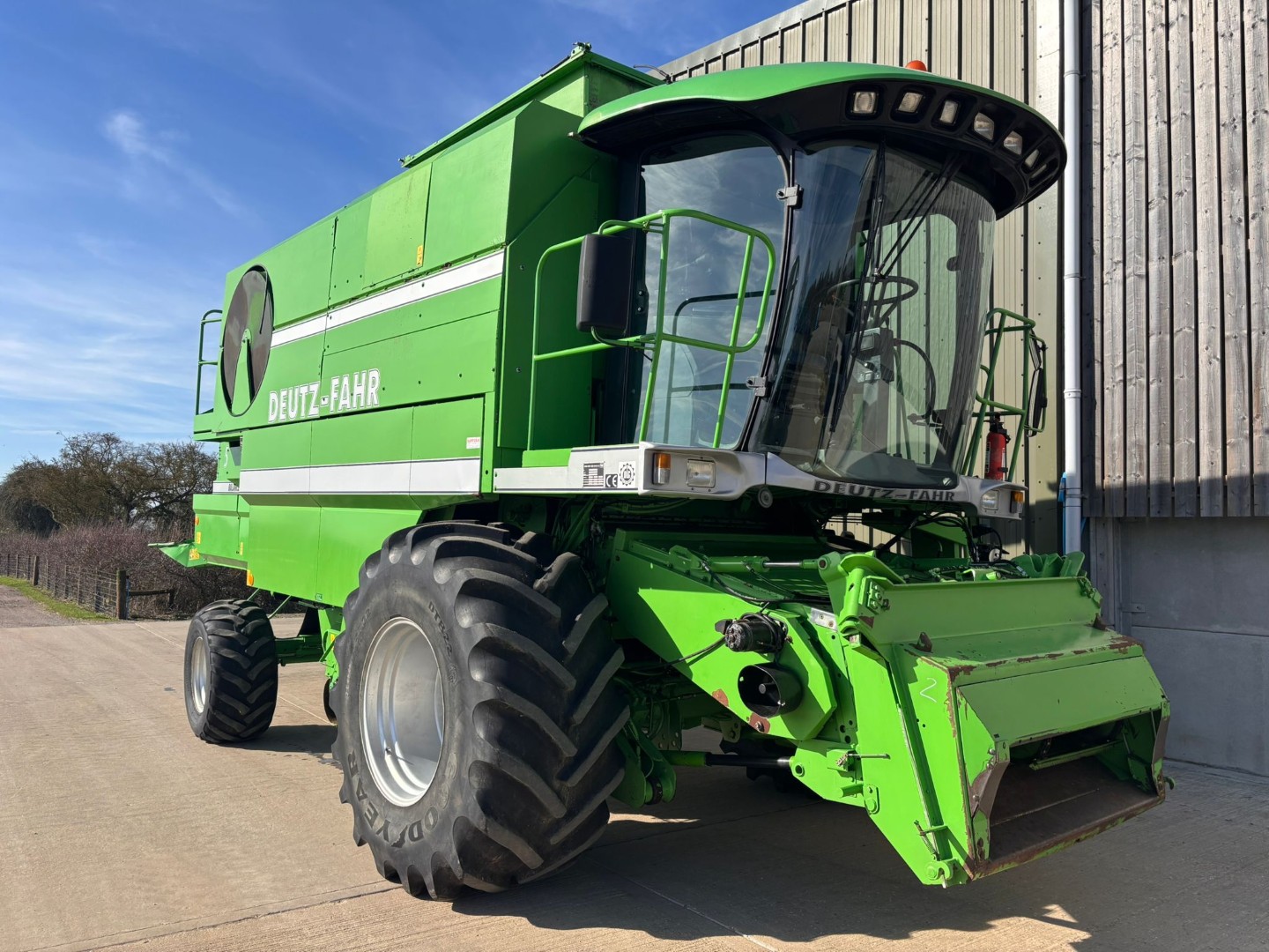 Used Deutz 5690 HTS Balance Combine Harvester