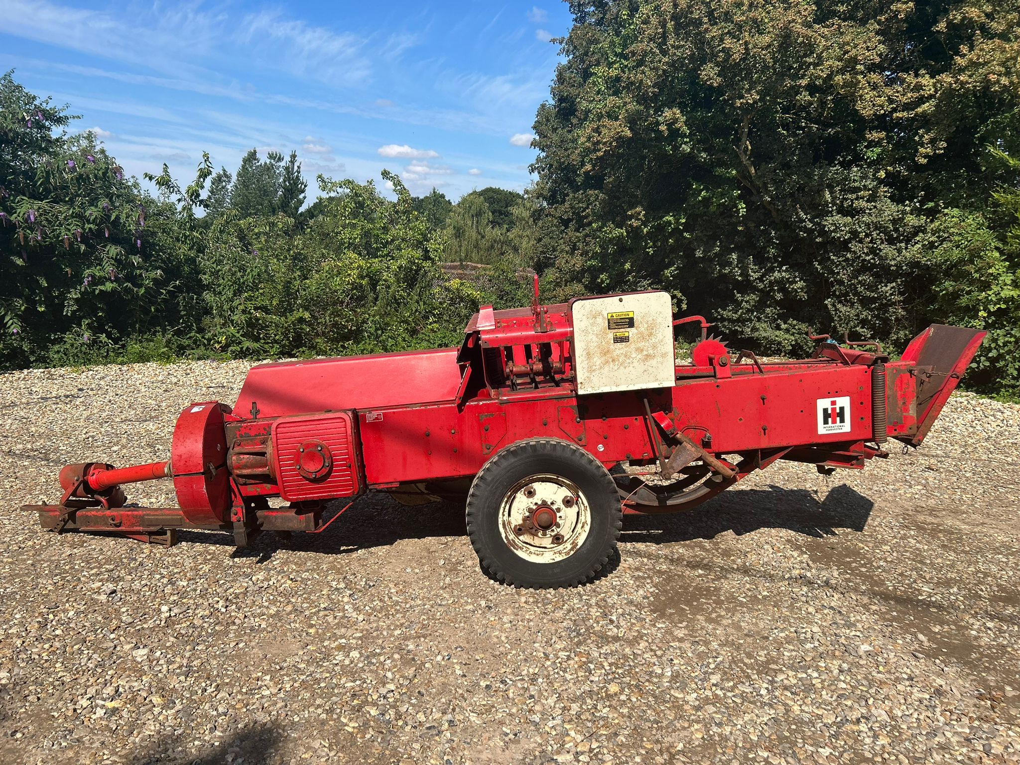 Used International 440 Conventional Baler