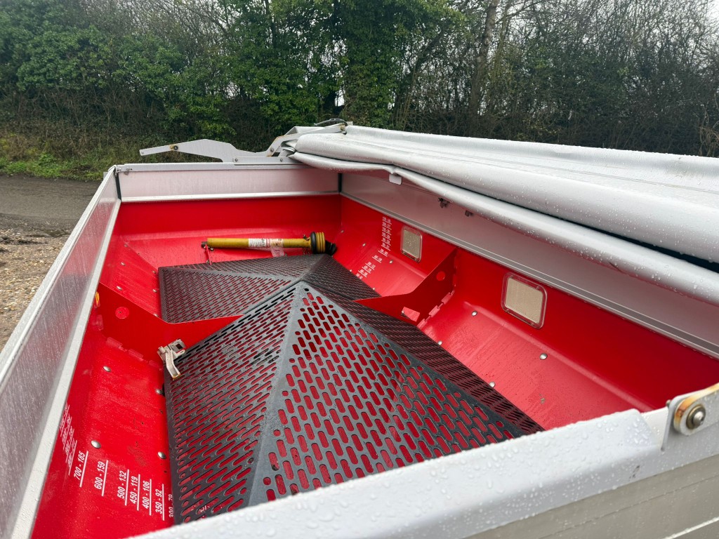 Used Kverneland Exacta-TL Fertiliser Spreader