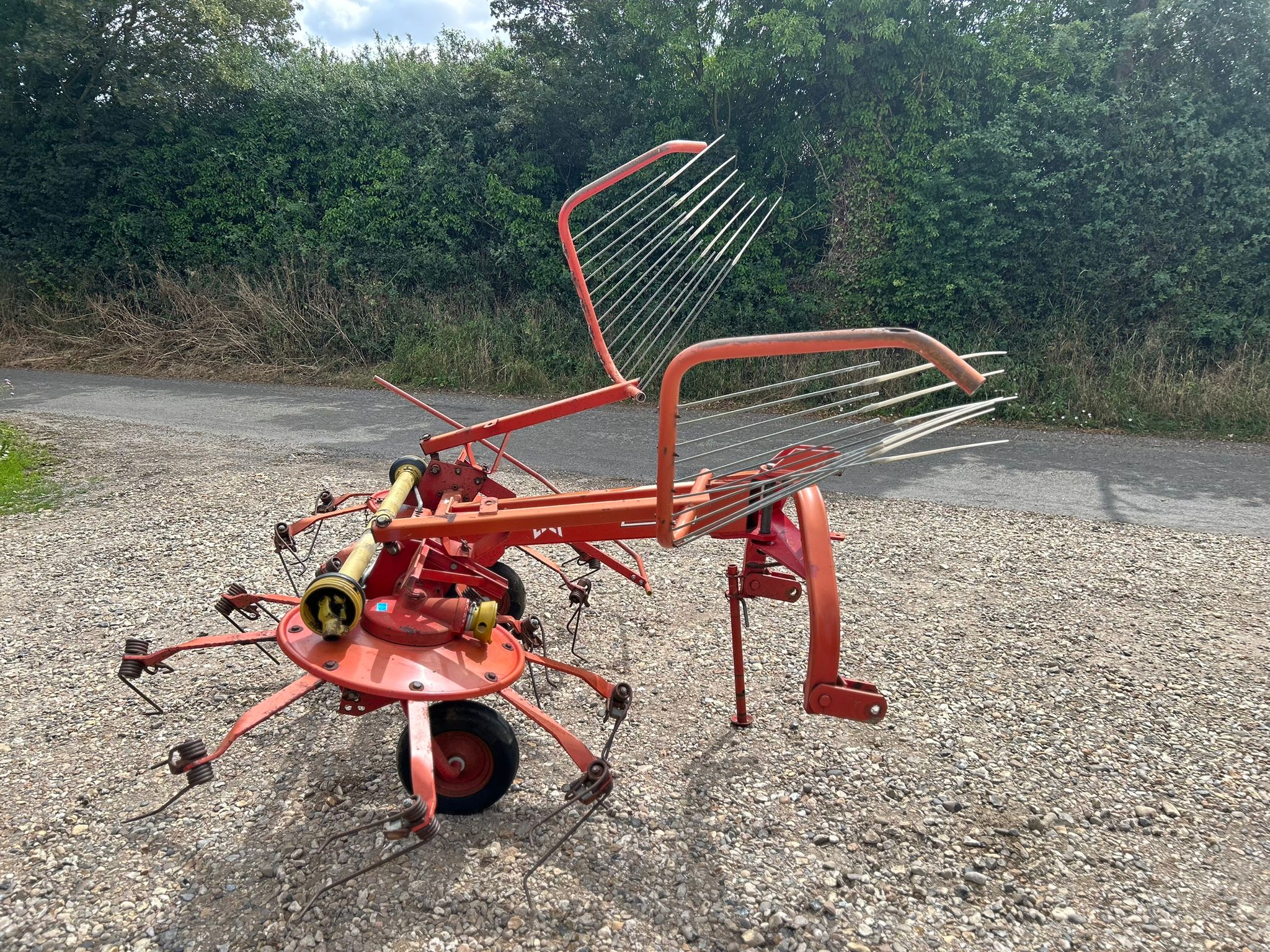 Used Lely Lotus 300 Tedder