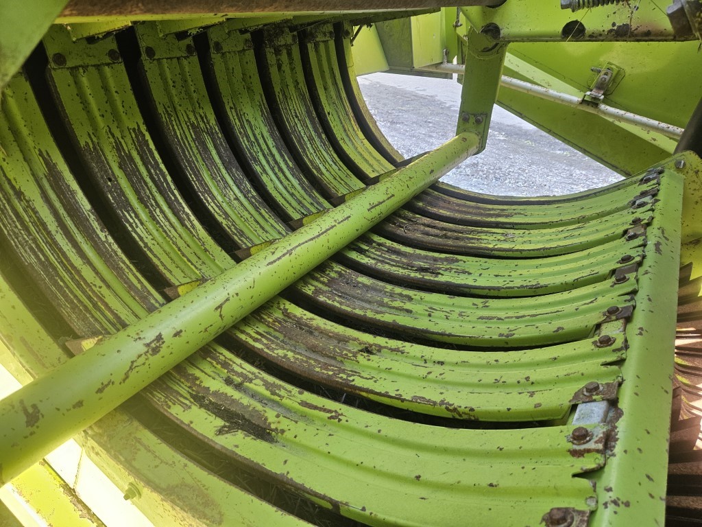 Used Claas Quadrant 2200 Roto Cut Square Baler