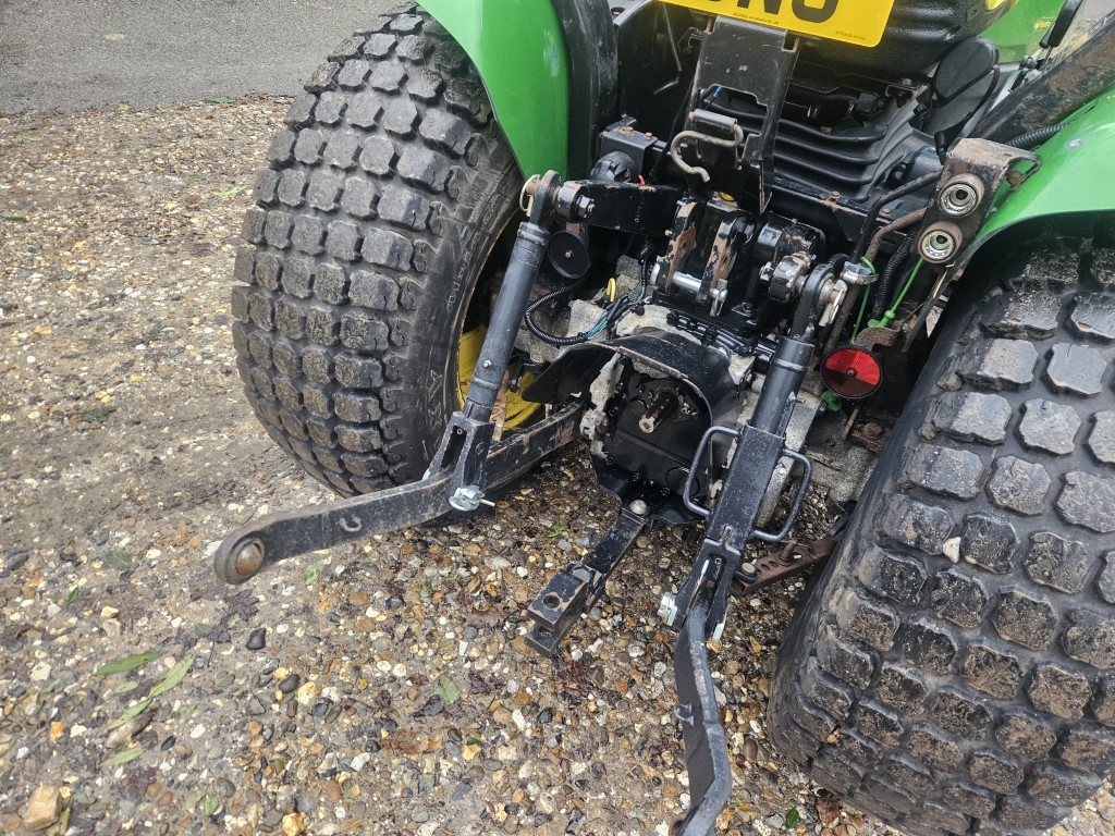 Used John Deere 3320 4wd Compact Tractor