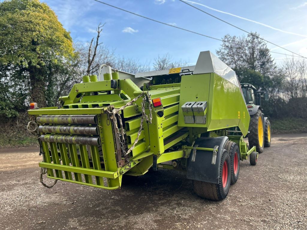 Used Claas Quadrant 2200 Square Baler